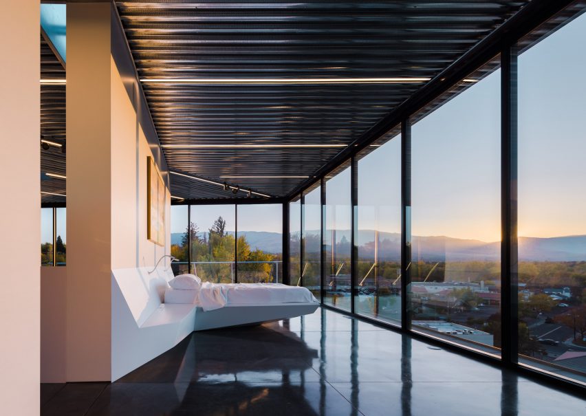 Shapeshifter House by OPA