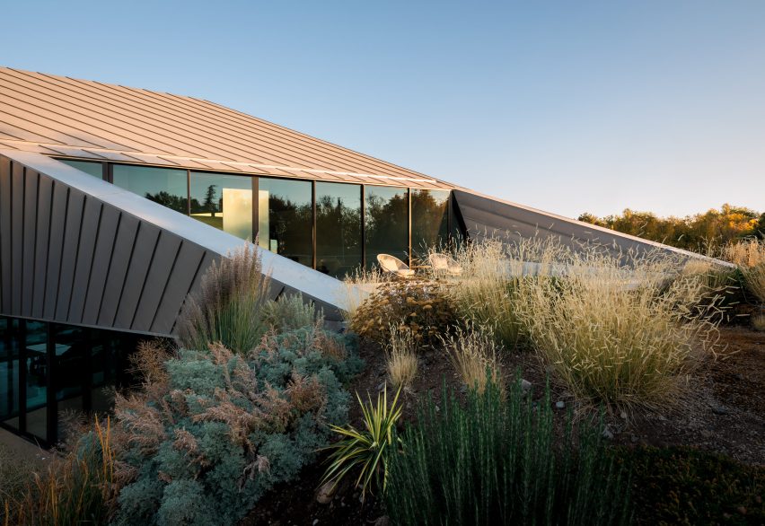 Shapeshifter House by OPA