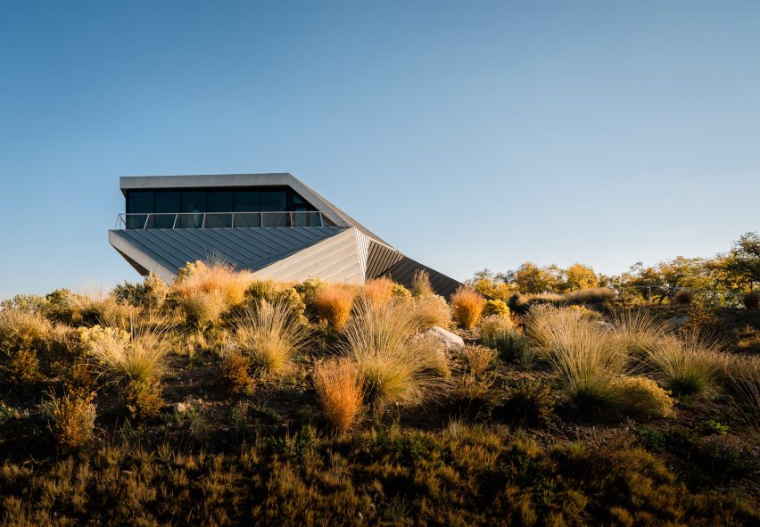 Shapeshifter House by OPA