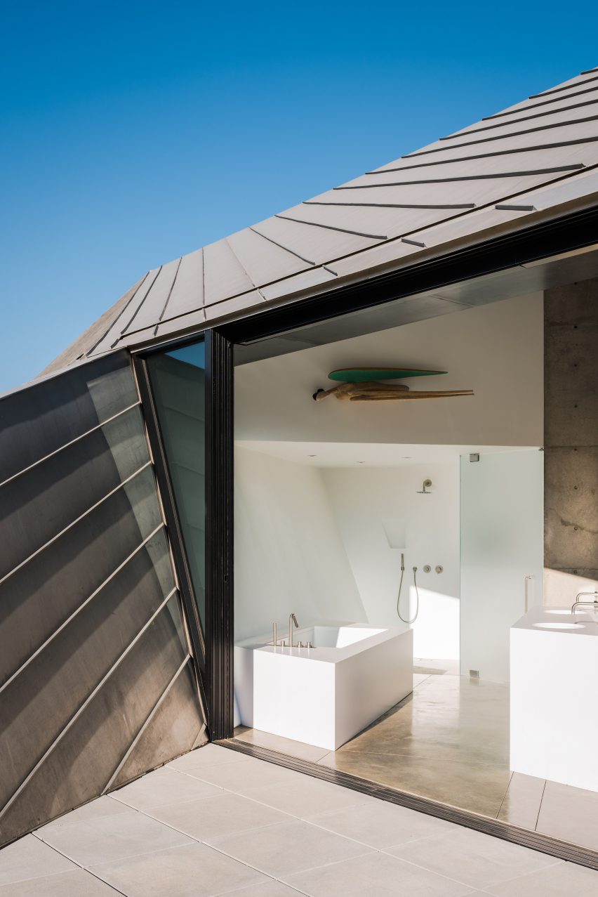 Shapeshifter House by OPA