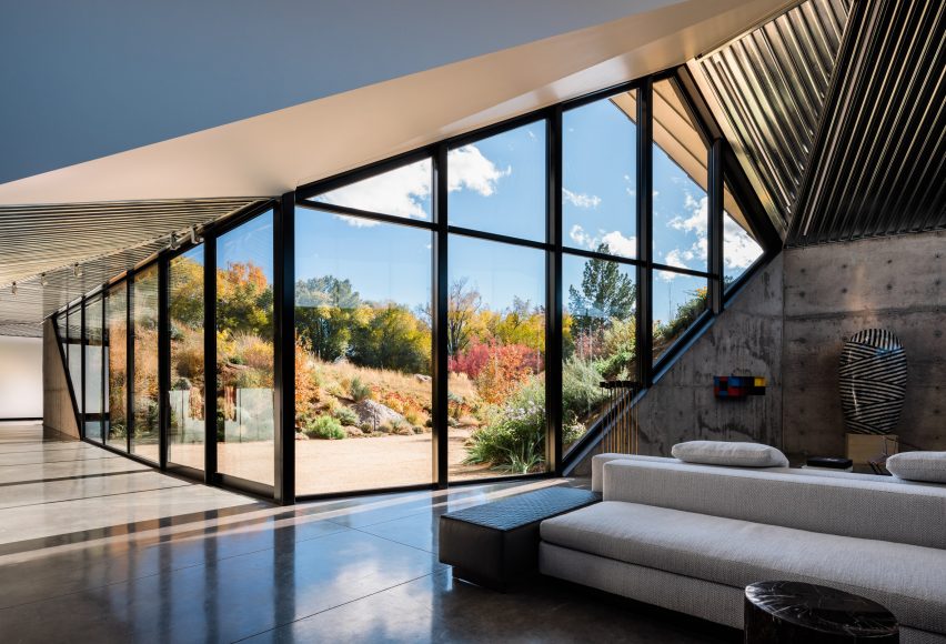Shapeshifter House by OPA