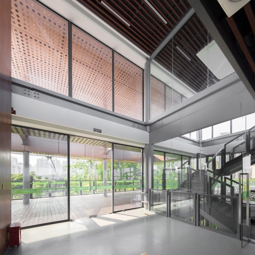 Xiangmi Science Library by MLA+