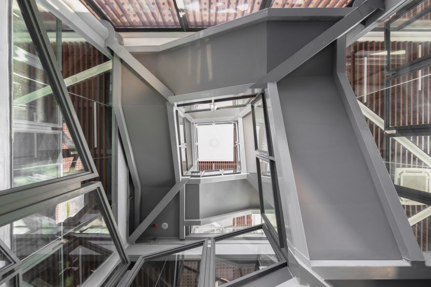 Xiangmi Science Library by MLA+