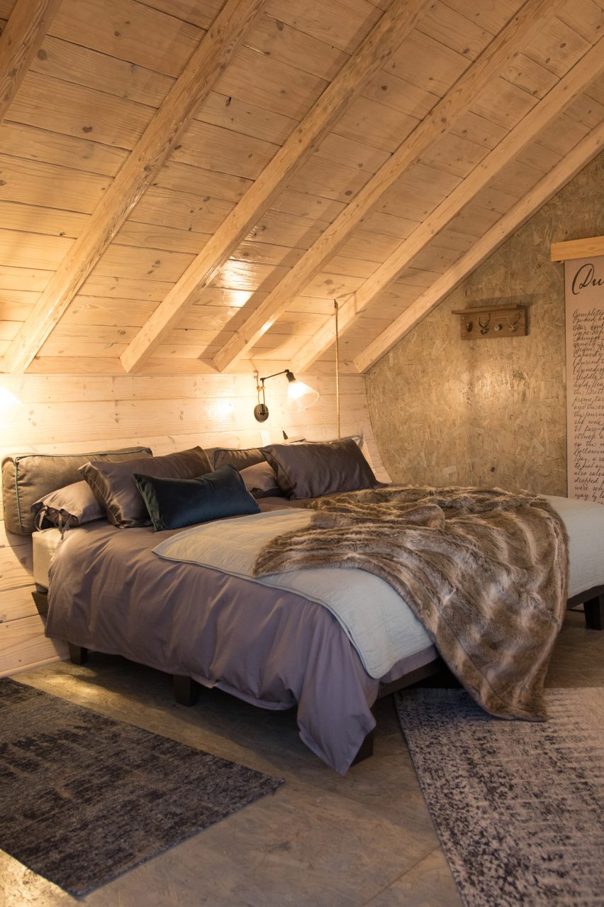Shipwreck Lodge by Nina Maritx Architects