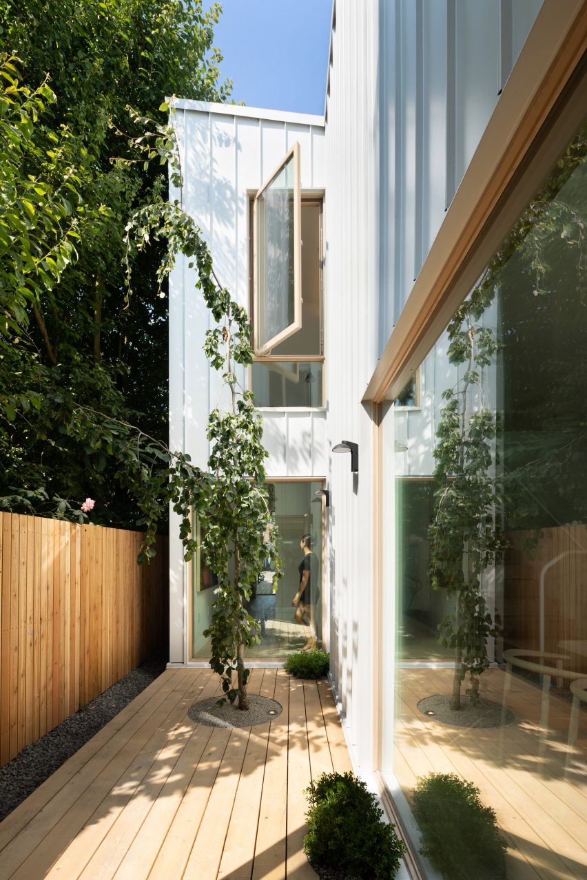 Saint George House by Falken Reynolds