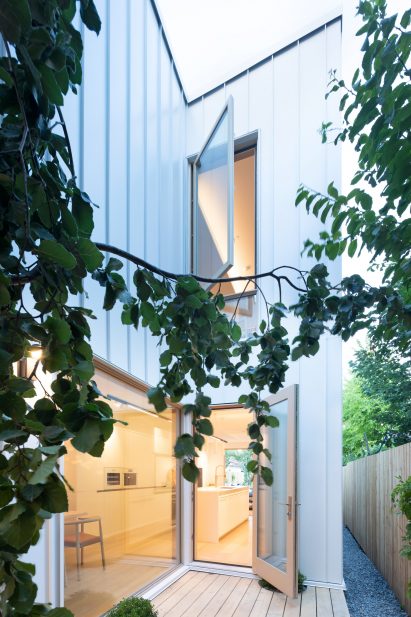 Saint George House by Falken Reynolds