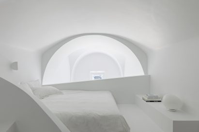 Santorini holiday home by Kapsimalis Architects