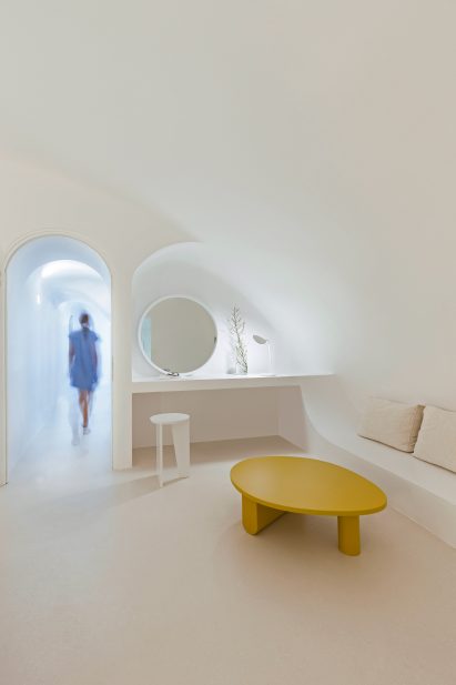 Santorini holiday home by Kapsimalis Architects