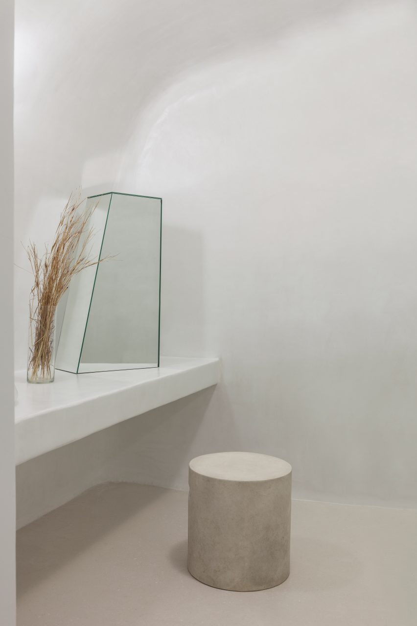 Santorini holiday home by Kapsimalis Architects