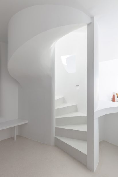 Santorini holiday home by Kapsimalis Architects