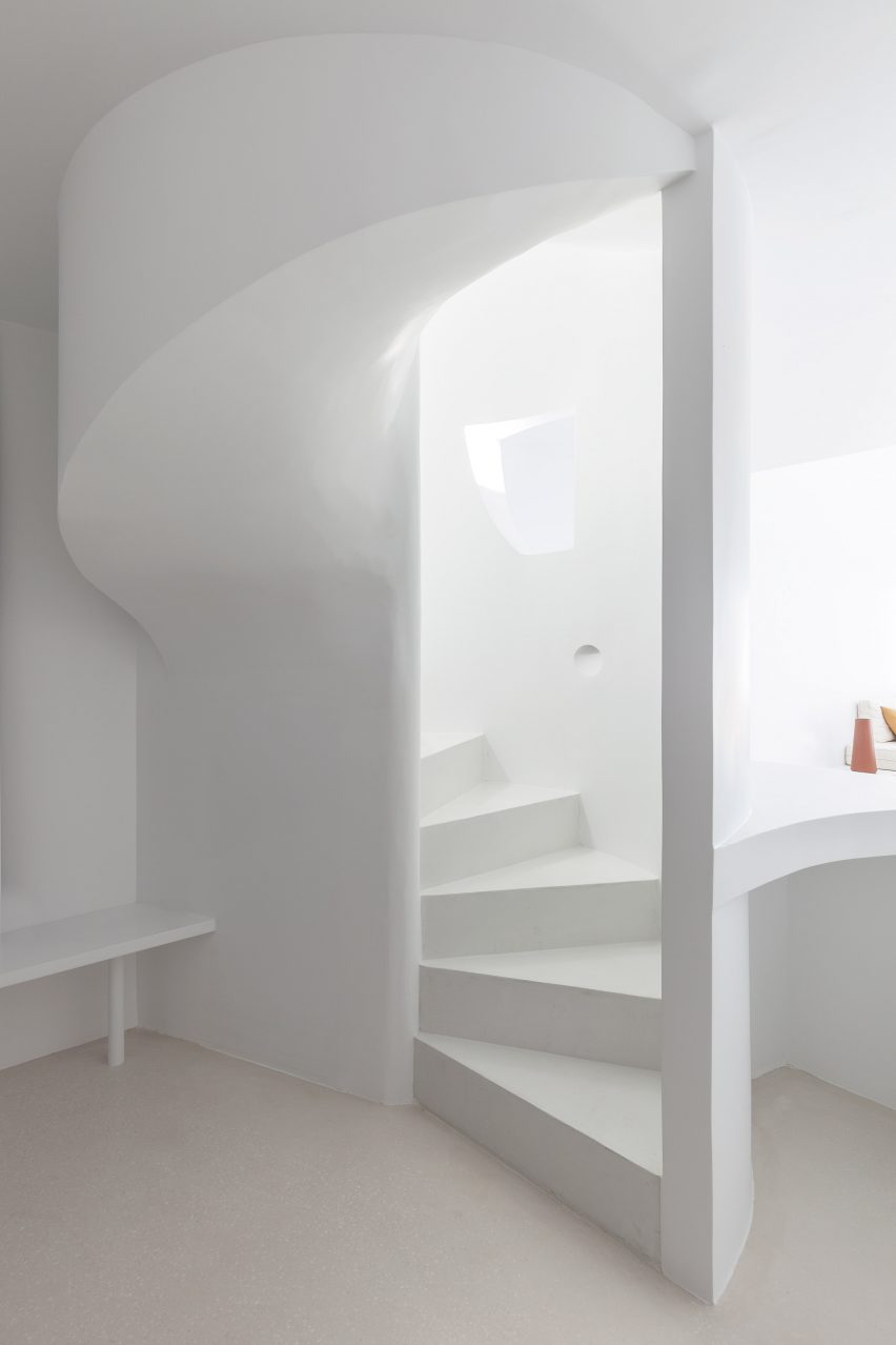Santorini holiday home by Kapsimalis Architects