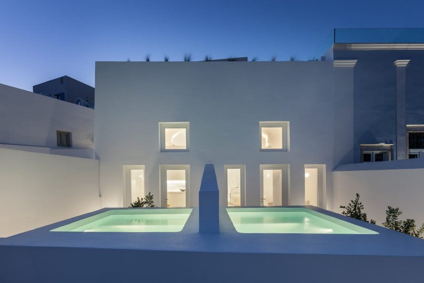 Santorini holiday home by Kapsimalis Architects