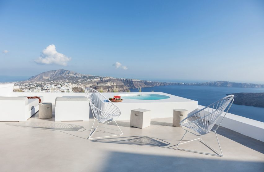 Santorini holiday home by Kapsimalis Architects