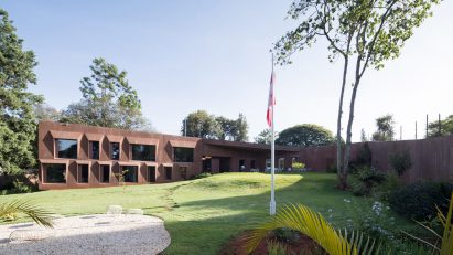 Swiss Embassy in Kenya by Roeoesli Maeder Architekten