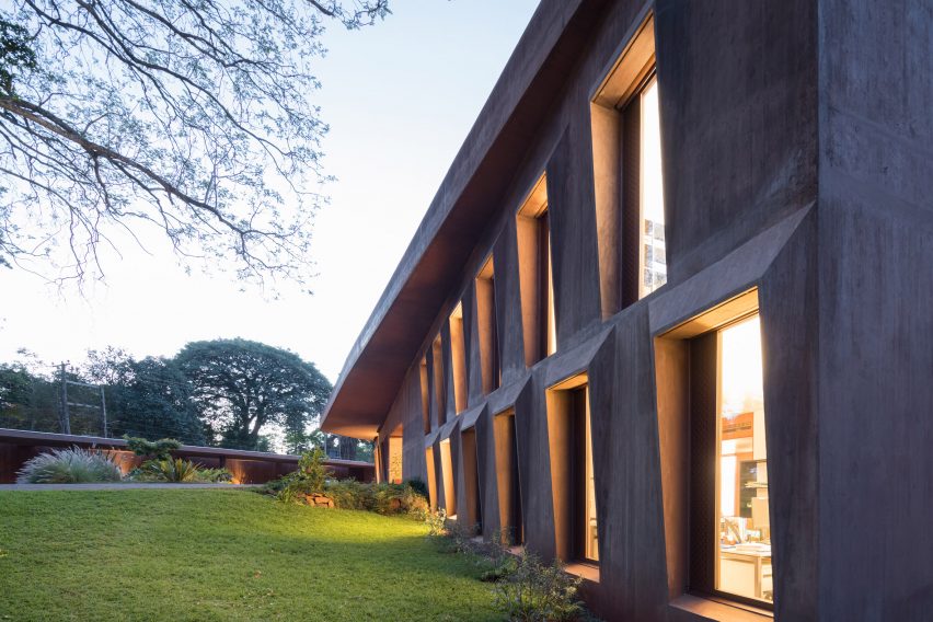 Swiss Embassy in Kenya by Roeoesli Maeder Architekten