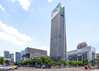 Taipei Nanshin Plaza by Mitsubishi Jisho Sekkei