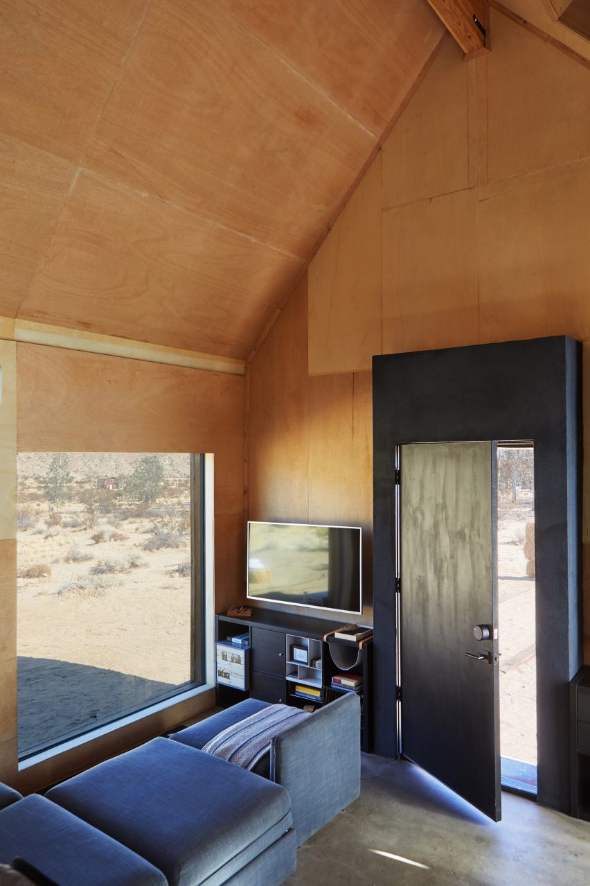 The Folly Cabins by Malek Alqadi and Hillary Flur