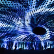Vortex of Particles by TeamLab