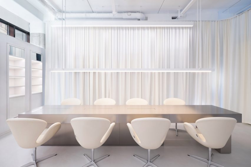 Zalando store by Batek Architekten