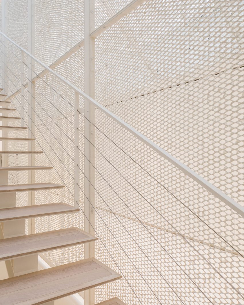 Antoni Clavé Archives by Kengo Kuma