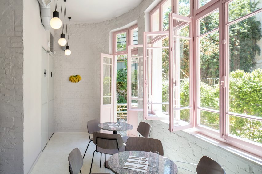 Bana by Amit Studio