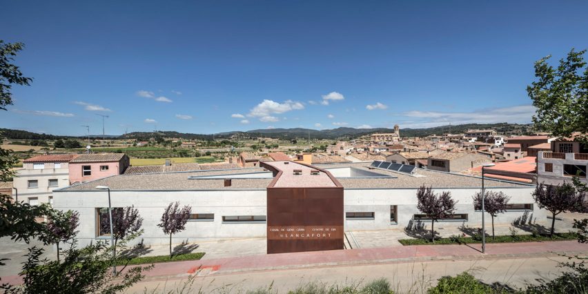 Blancafort care home by Guillem Carrera Arquitecte