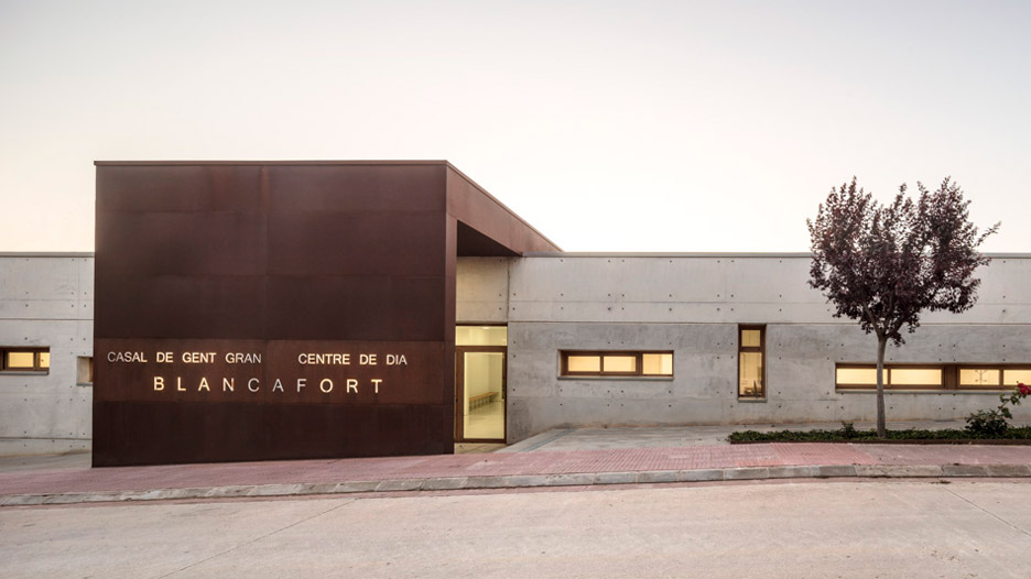 Blancafort care home by Guillem Carrera Arquitecte