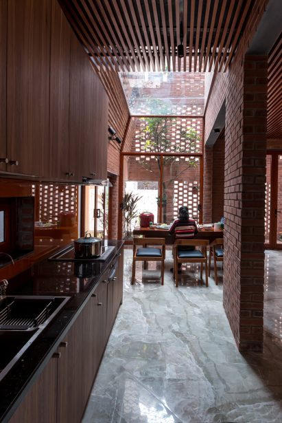 Brick Cave by H&P Architects