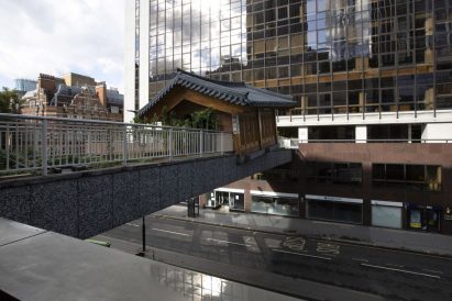 Traditional Korean house installed above busy London street by Do Ho Suh
