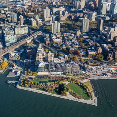 Brooklyn Bridge Park by Michael Van Valkenburgh