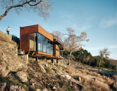 Clear Rock by Lemmo Architecture and Design
