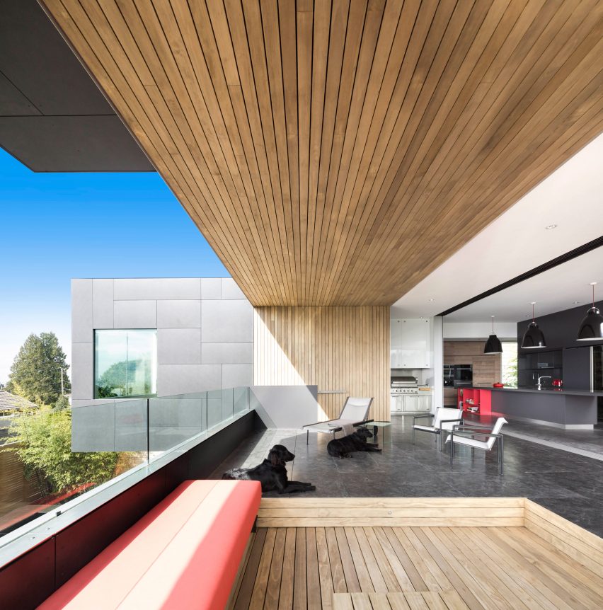 Container House by McLeod Bovell