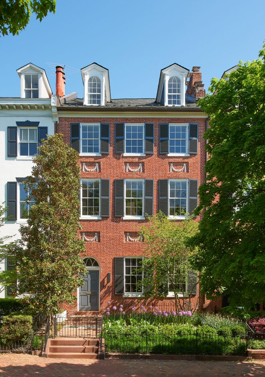 Cox's Row by Robert Gurney Architects