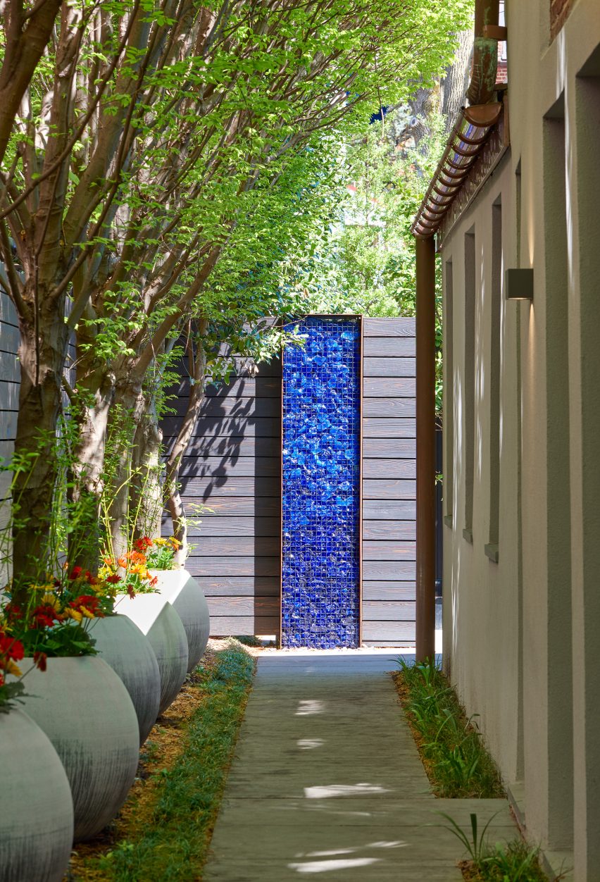 Cox's Row by Robert Gurney Architects