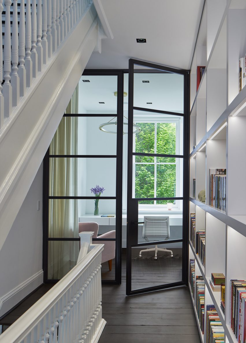 Cox's Row by Robert Gurney Architects