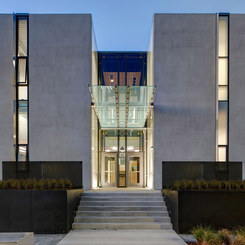 Des Moines Municipal Services Center by Neumann Monson Architects