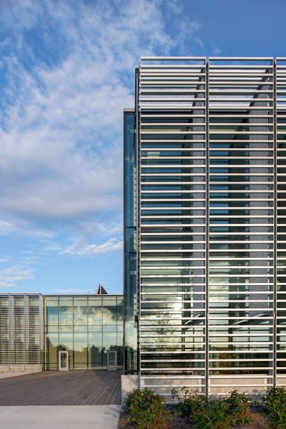 Des Moines Municipal Services Center by Neumann Monson Architects