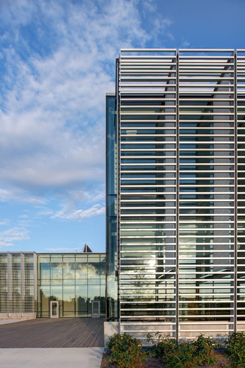 Des Moines Municipal Services Center by Neumann Monson Architects