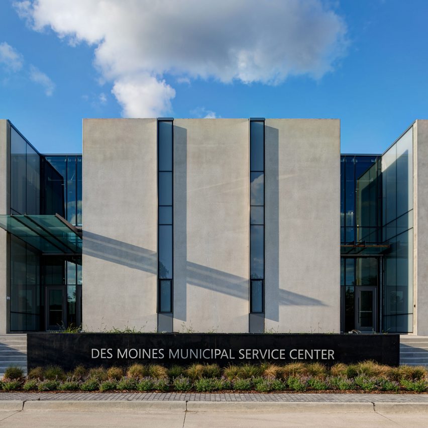 Des Moines Municipal Services Center by Neumann Monson Architects