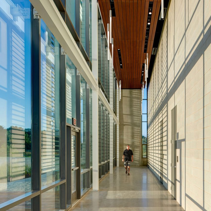 Des Moines Municipal Services Center by Neumann Monson Architects