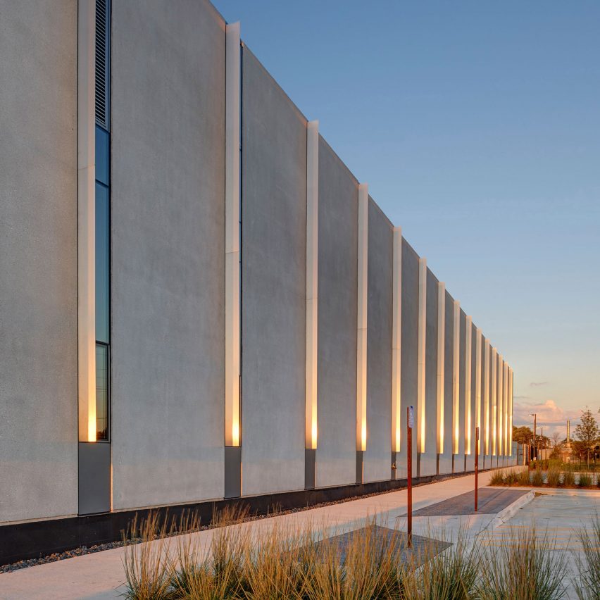 Des Moines Municipal Services Center by Neumann Monson Architects