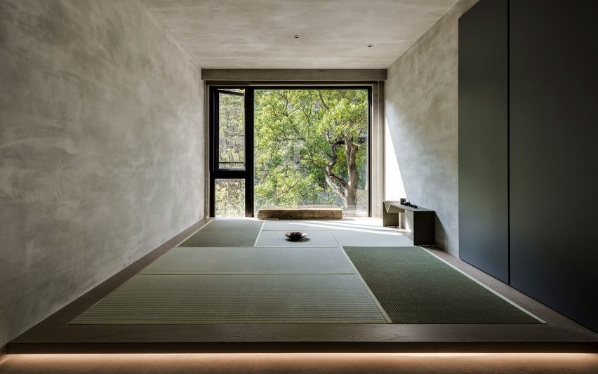 Din-a-ka apartment by Wei Yi International Design Associates