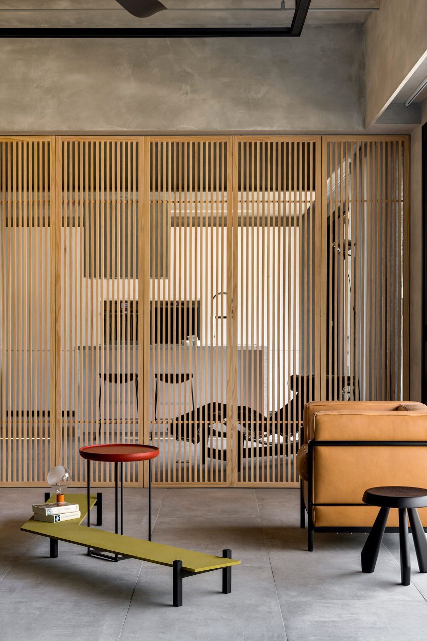 Din-a-ka apartment by Wei Yi International Design Associates
