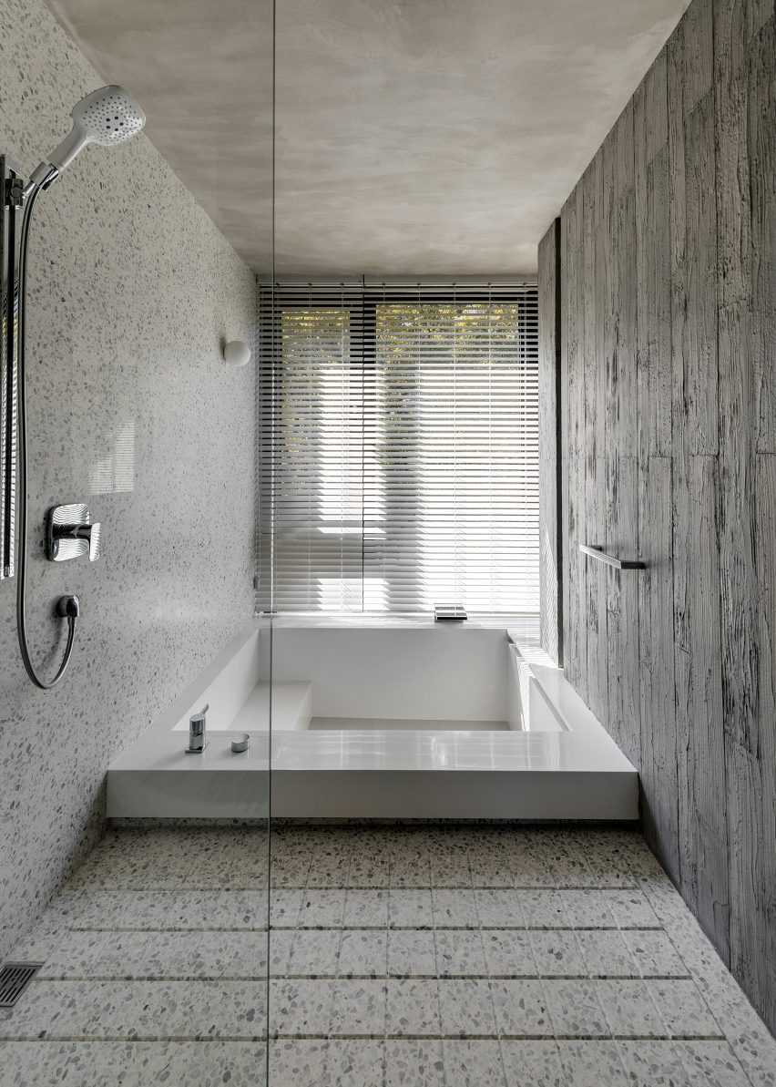 Din-a-ka apartment by Wei Yi International Design Associates