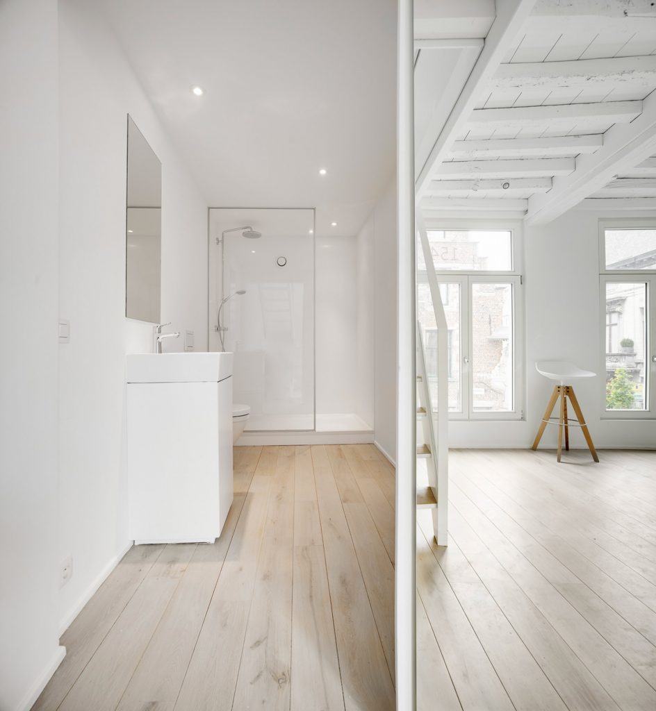One Room Hotel by DMVA
