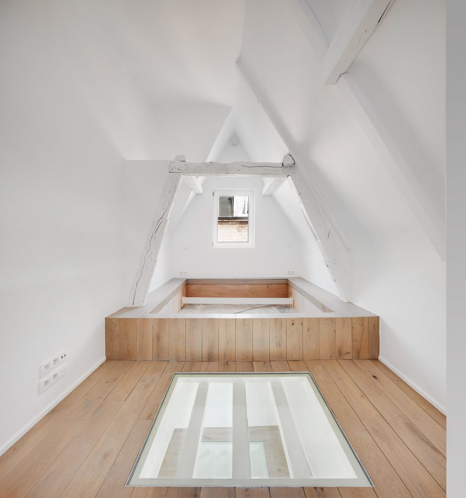 One Room Hotel by DMVA