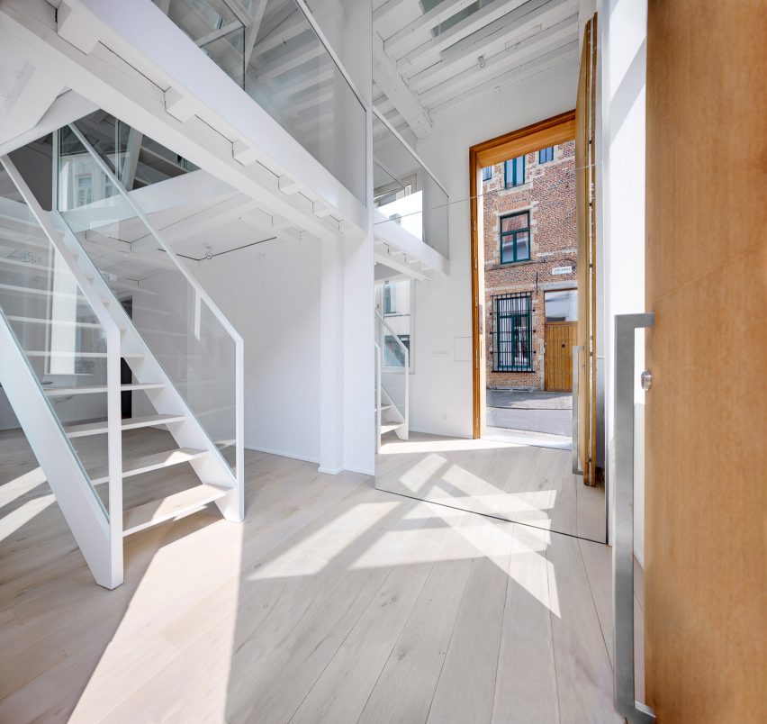 One Room Hotel by DMVA