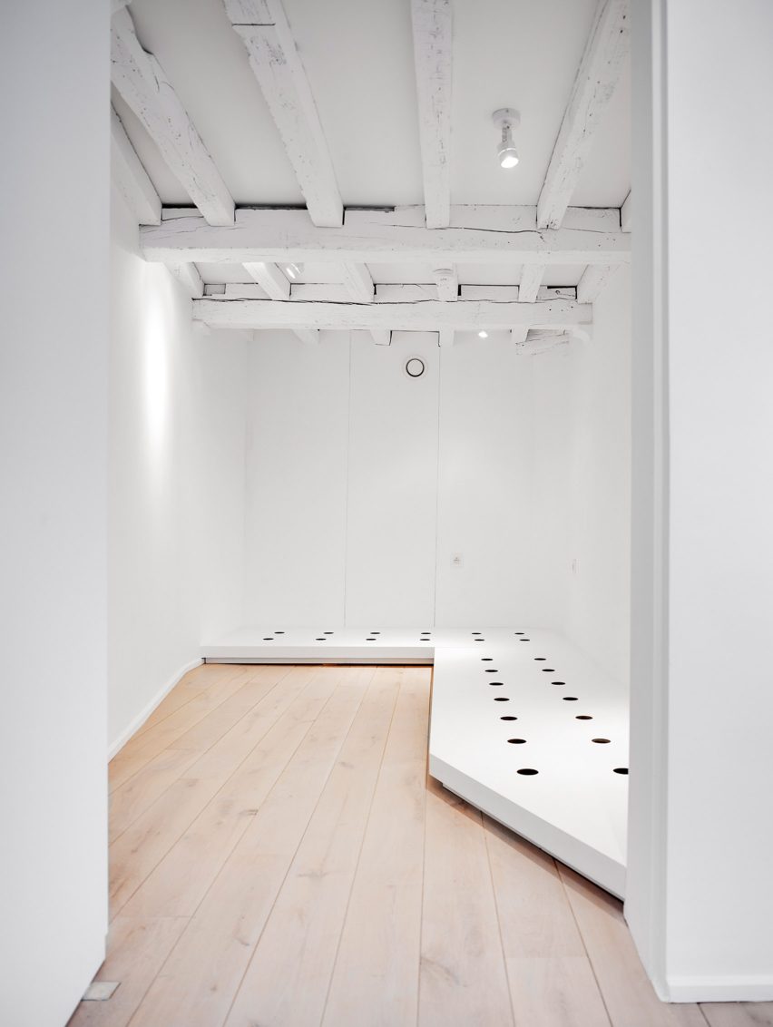 One Room Hotel by DMVA