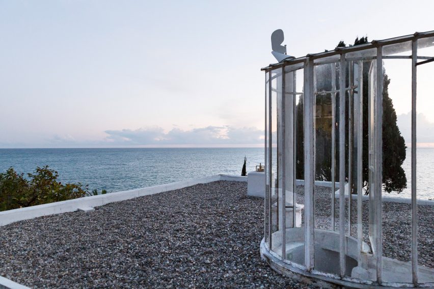 Eileen Gray's modernist E-1027 villa revealed in photographs by Manuel Bougot