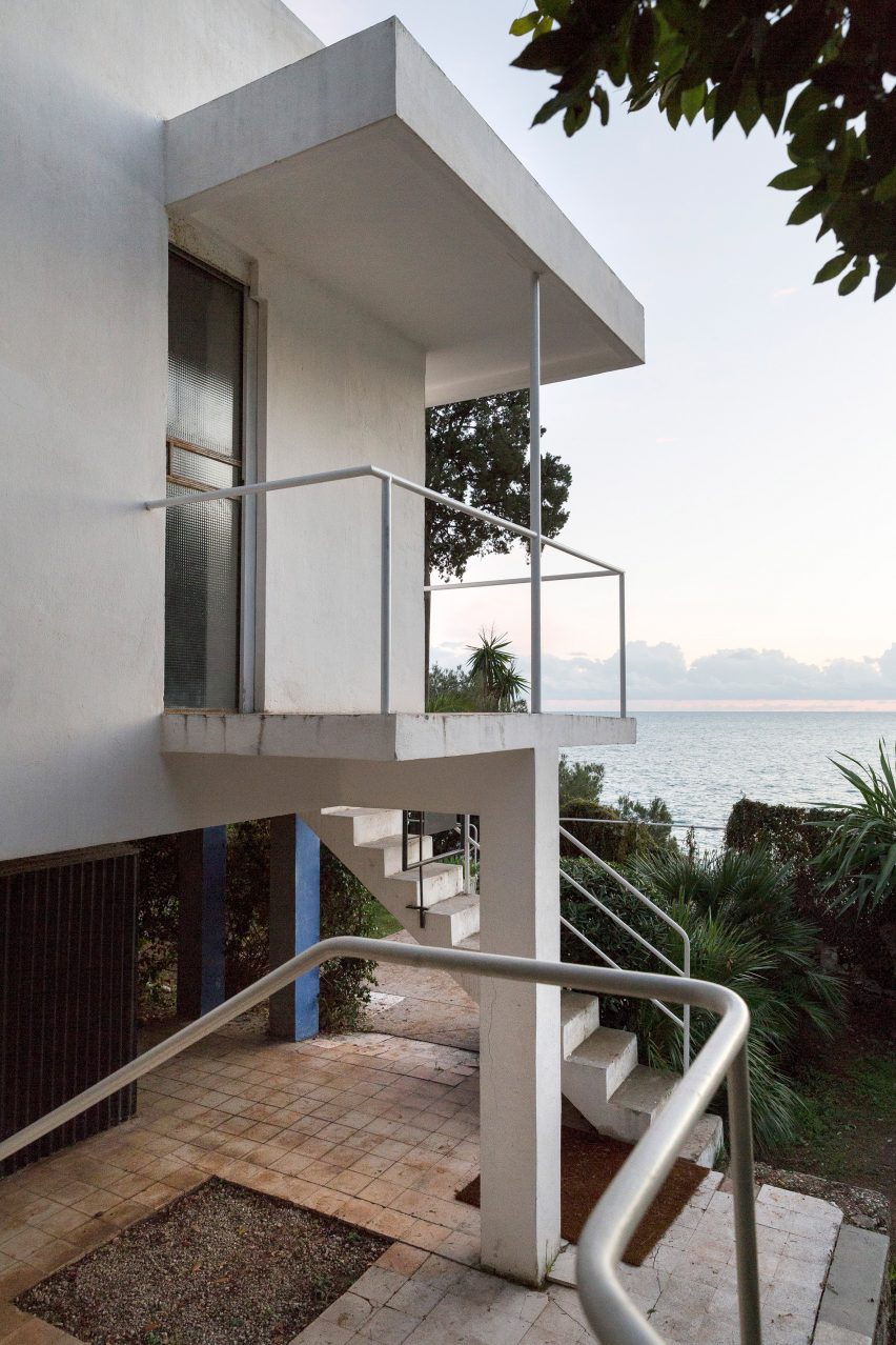 Eileen Gray's modernist E-1027 villa revealed in photographs by Manuel Bougot